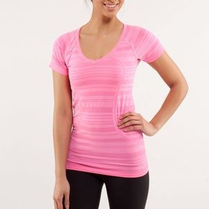 Lululemon Run Swiftly V Neck - Pinkeliciois